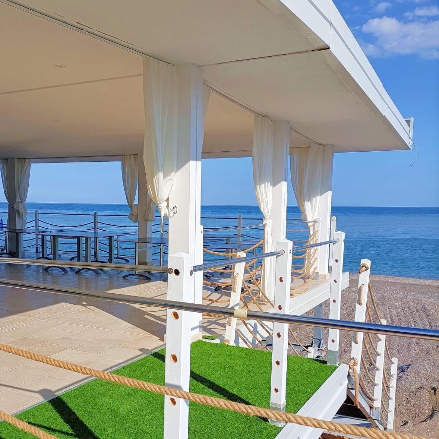 Ferienwohnung The Dream - Seafront Loft Giardini-Naxos Exterior foto